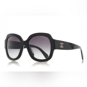 Brand New CHANEL
CC Sunglasses 5373 Black